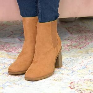 Dr. Scholl's Heeled Chelsea Boots - Ride Away